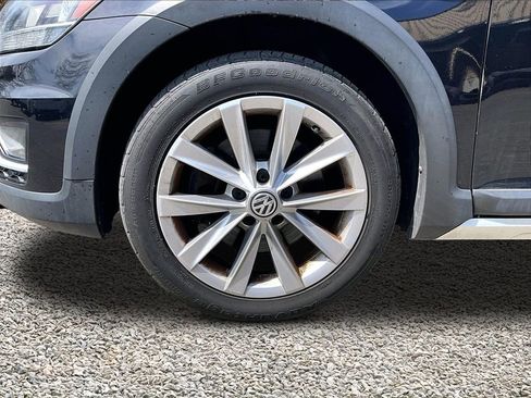 Used 2018 Volkswagen Golf Alltrack SE image 8