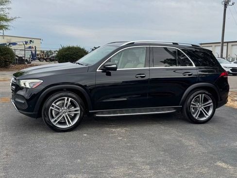 Used 2022 Mercedes-Benz GLE 350 w/ Premium Package image 4