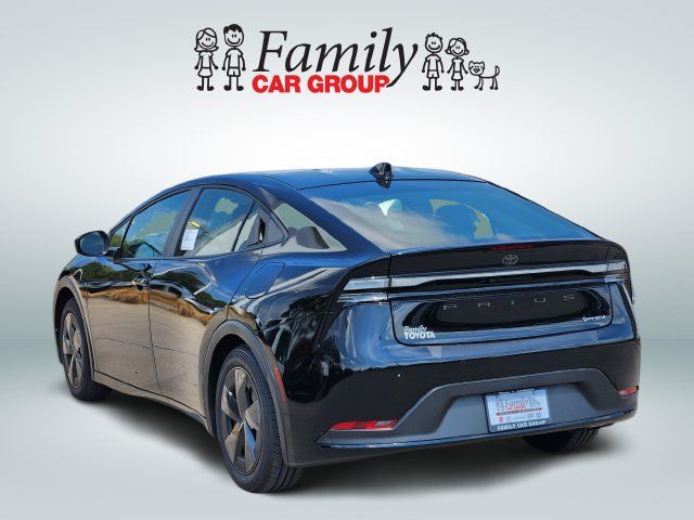 New 2027 Toyota Prius Plug-In Hybrid FWD image 3