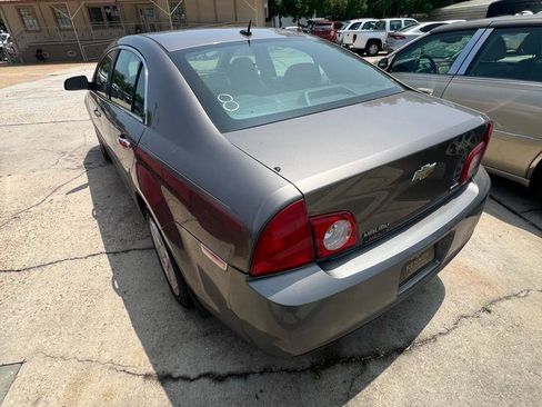 Used 2011 Chevrolet Malibu LS FWD image 3