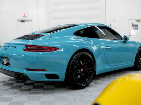 Used 2017 Porsche 911 Carrera image 8