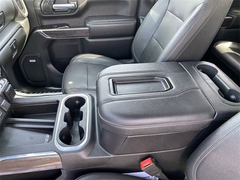 Used 2021 Chevrolet Silverado 2500 LTZ w/ LTZ Convenience Package image 21