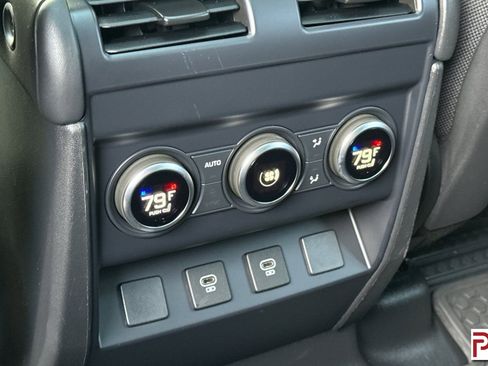 Used 2025 Land Rover Defender 110 V8 image 14