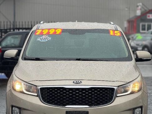 Used 2015 Kia Sedona EX image 2