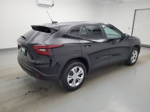 Used 2024 Chevrolet Trax LS FWD image 10