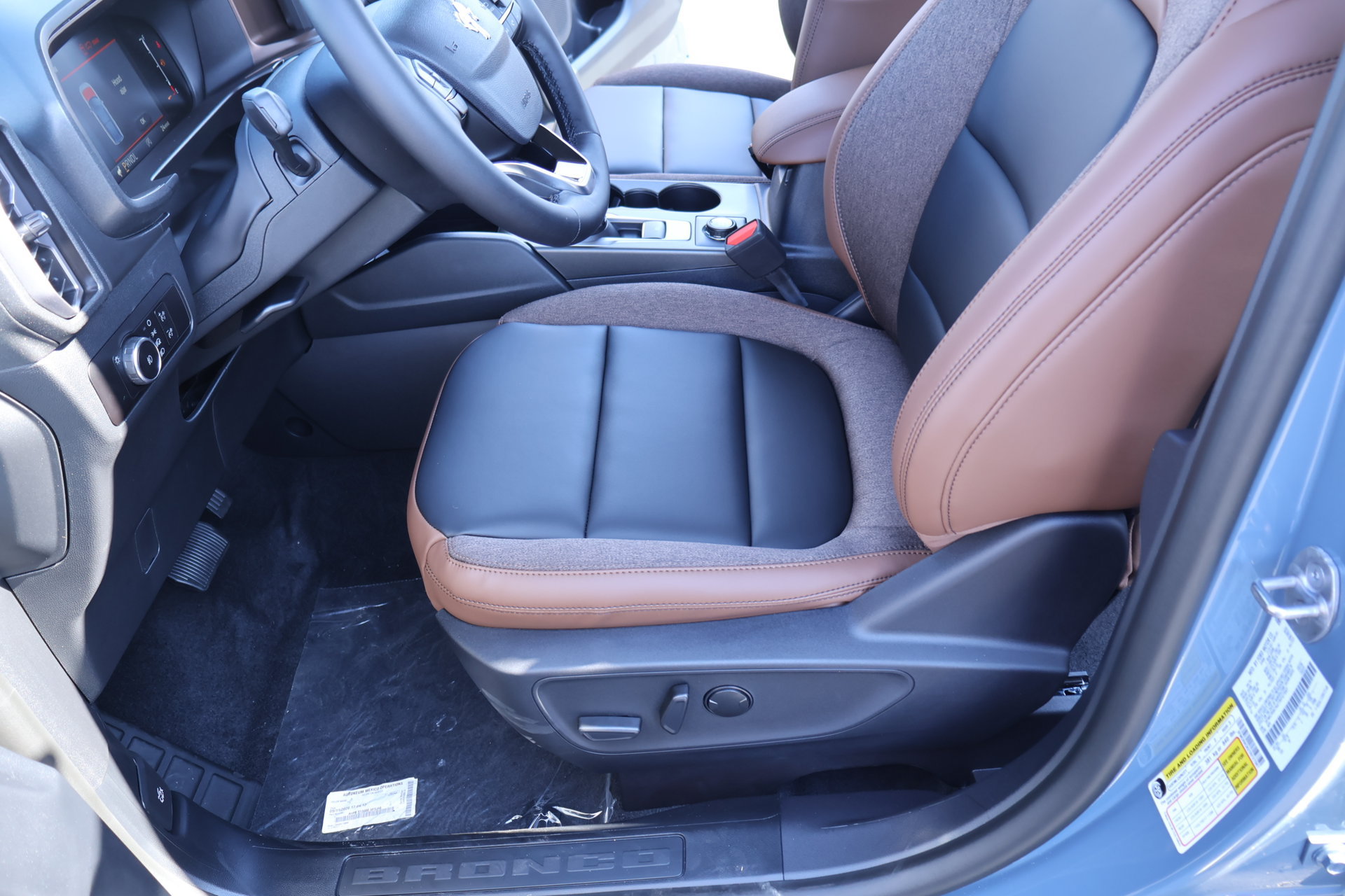 New 2026 Ford Bronco Sport Outer Banks w/ Outer Banks Tech Package+ AWD/4WD image 12