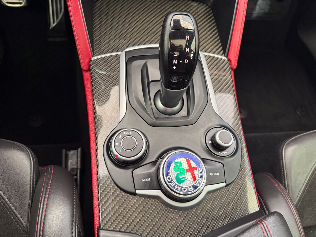 Used 2018 Alfa Romeo Stelvio Quadrifoglio w/ Driver Assist Dynamic Package AWD/4WD image 35