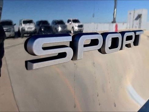 New 2025 Land Rover Range Rover Sport Dynamic SE image 9