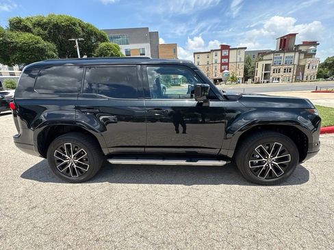 Used 2026 Lexus GX 550 w/ Cold Area Package AWD/4WD image 6