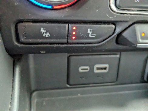 Certified 2023 Chevrolet Tahoe Z71 w/ Luxury Package image 20