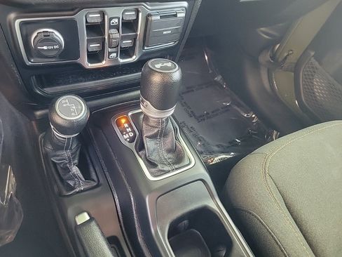 Used 2024 Jeep Wrangler Sport S image 47