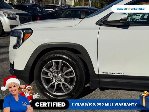 Used 2023 GMC Terrain SLT image 10