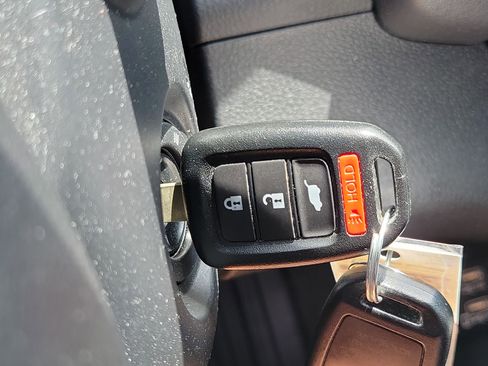 Used 2019 Honda HR-V Sport image 28