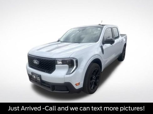 Used 2026 Ford Maverick Lariat w/ Black Appearance Package AWD/4WD image 1