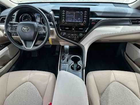 Used 2022 Toyota Camry LE FWD image 11