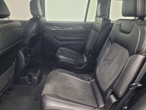 Used 2023 Jeep Grand Cherokee L Laredo AWD/4WD image 18