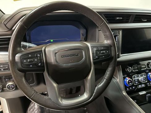 Used 2022 GMC Yukon Denali image 13
