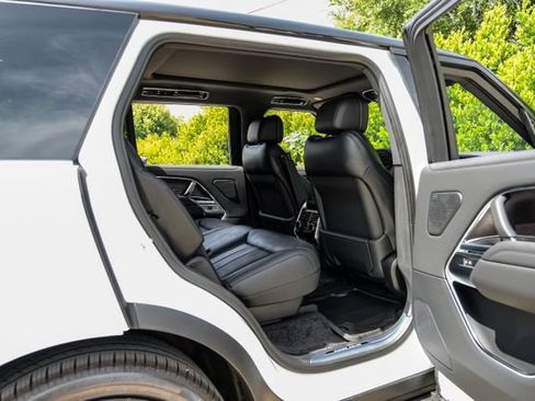 New 2026 Land Rover Range Rover Long Wheelbase SE AWD/4WD image 44