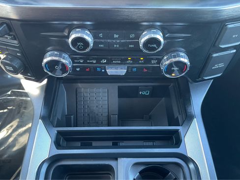 Used 2024 Ford F250 Lariat w/ Lariat Ultimate Package image 27