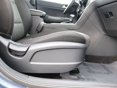 Used 2017 Kia Sportage LX image 32