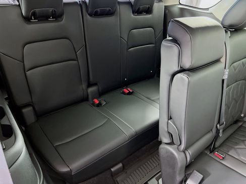 New 2026 Nissan Pathfinder Platinum image 25