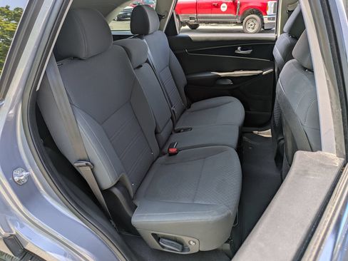 Used 2020 Kia Sorento LX AWD/4WD image 20