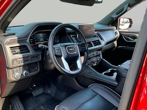 Used 2022 GMC Yukon XL SLT w/ SLT Premium Package AWD/4WD image 18