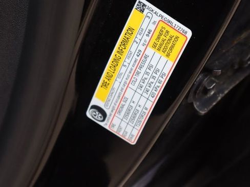 Used 2024 GMC Terrain SLT FWD image 30