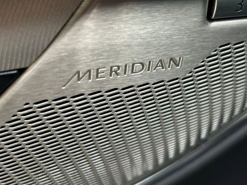 Used 2024 Jaguar F-PACE R-Dynamic S image 27