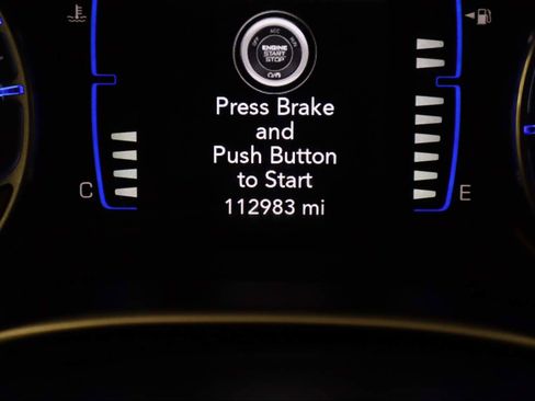 Used 2019 Chrysler Pacifica Touring-L image 8