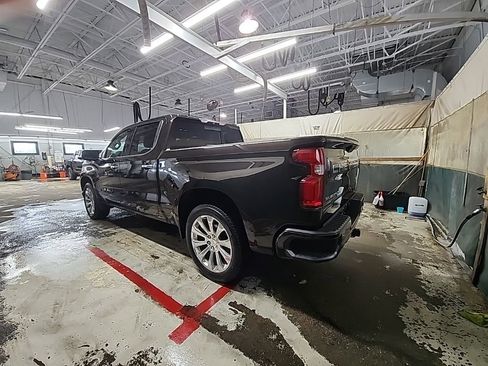 Used 2019 Chevrolet Silverado 1500 High Country w/ Technology Package AWD/4WD image 6