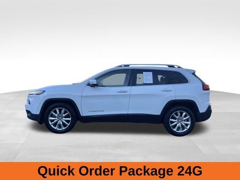 Used 2017 Jeep Cherokee Limited image 2