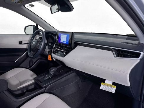 Used 2026 Toyota Corolla Cross L FWD image 30