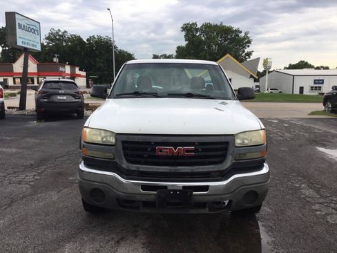 Used 2007 GMC Sierra 2500 W/T RWD image 10