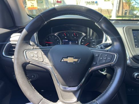 Used 2020 Chevrolet Equinox LT FWD image 16