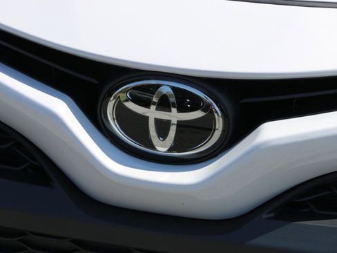 Used 2024 Toyota Camry SE FWD image 12