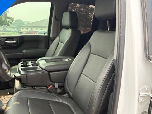 Used 2021 Chevrolet Silverado 1500 W/T w/ WT Value Package AWD/4WD image 13