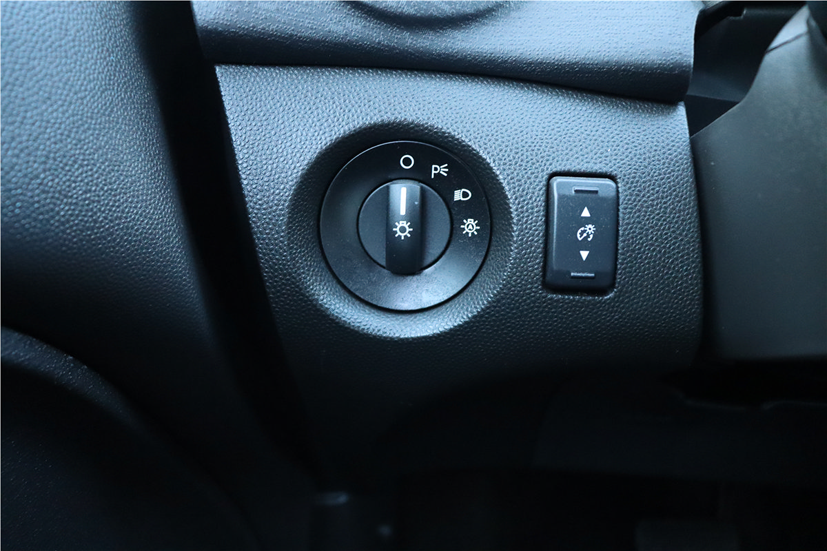 Used 2019 Ford Fiesta SE FWD image 26