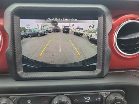 Certified 2022 Jeep Wrangler Unlimited Rubicon w/ LED Lighting Group image 25