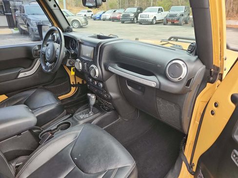 Used 2013 Jeep Wrangler Unlimited Sahara w/ Max Tow Pkg image 49