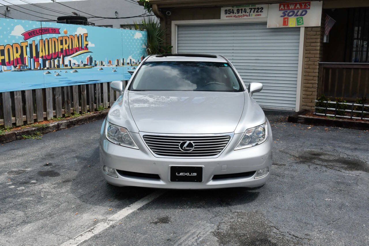 Used 2008 Lexus LS 460 RWD image 2