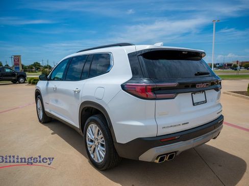 Used 2026 GMC Acadia Elevation w/ Elevation Premium Package AWD/4WD image 5