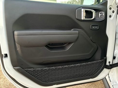 New 2026 Jeep Gladiator Willys image 11