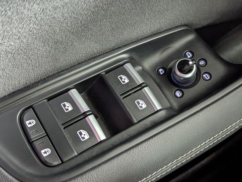 Certified 2023 Audi SQ7 Premium Plus w/ Executive Package AWD/4WD image 21
