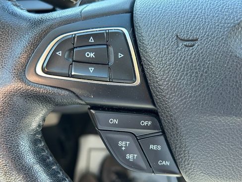 Used 2017 Ford Escape Titanium AWD/4WD image 19