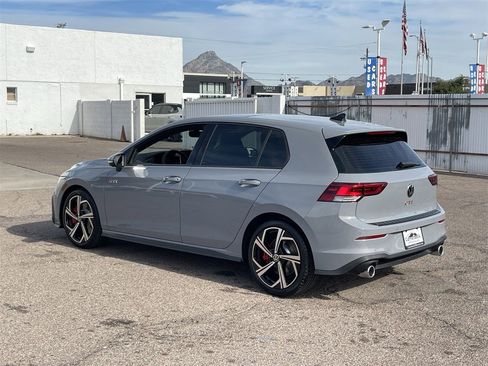 New 2026 Volkswagen GTI SE image 4