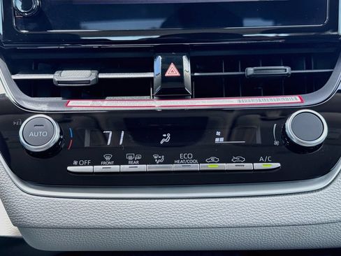 Used 2026 Toyota Corolla LE FWD image 18