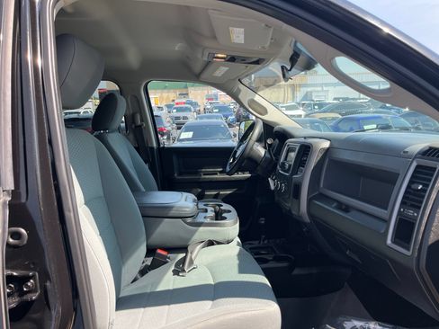 Used 2018 RAM 2500 Tradesman w/ Chrome Appearance Group AWD/4WD image 28
