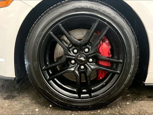 Used 2019 Ford Mustang GT RWD image 8