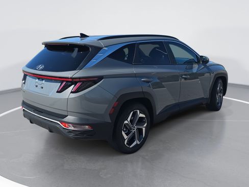 Used 2024 Hyundai Tucson SEL w/ Convenience Package image 3